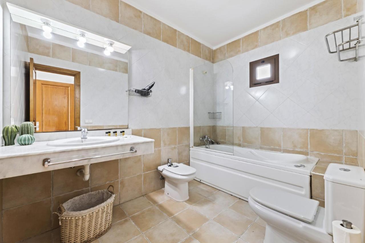 Flora - Vipvipvillas * Playa Blanca (Lanzarote)