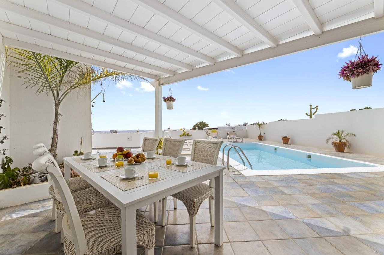 Flora - Vipvipvillas Villa