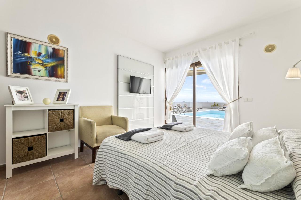 Flora - Vipvipvillas Villa *