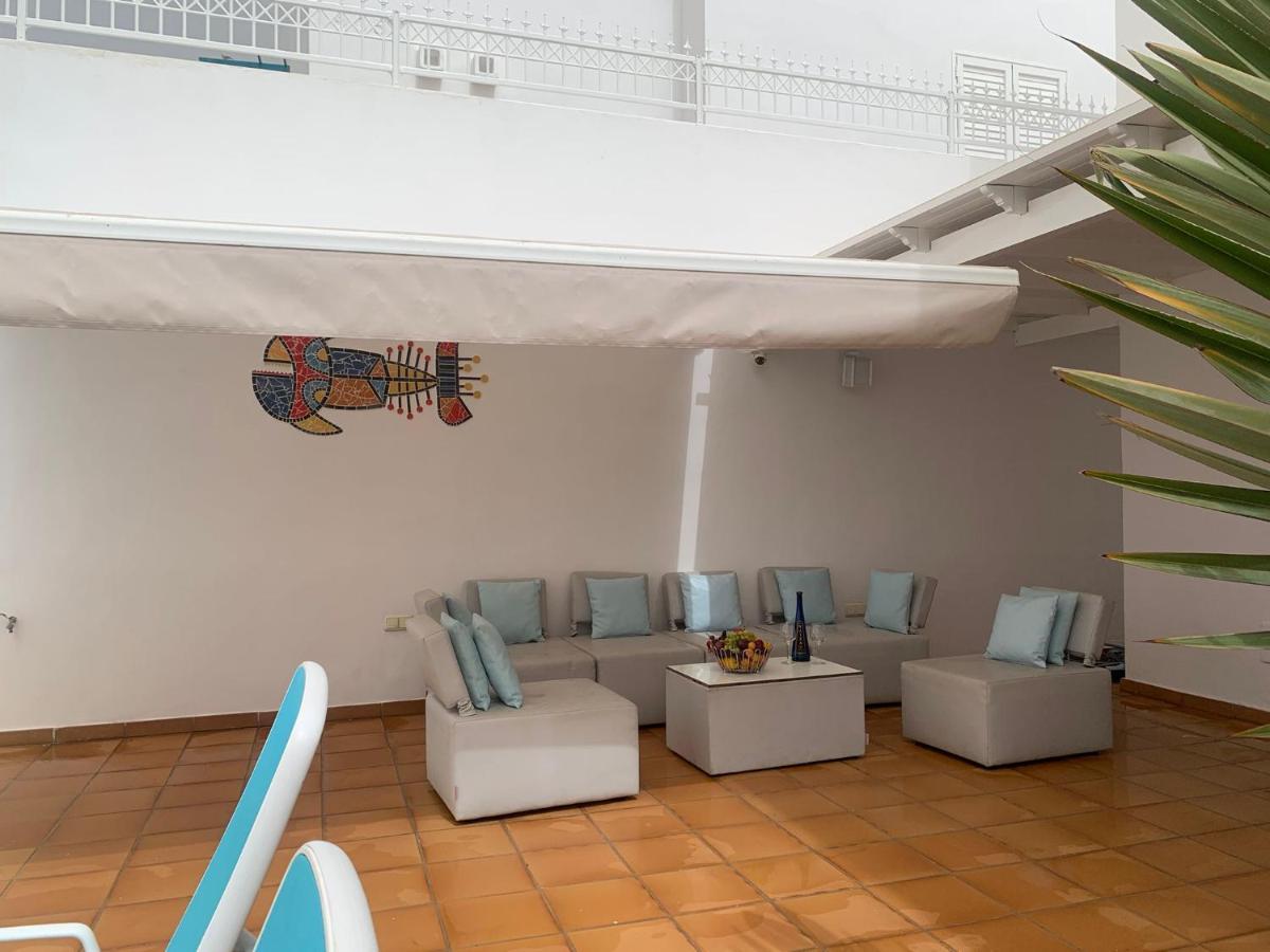 Villa Lovely 3-bed In Puerto Del Carmen *
