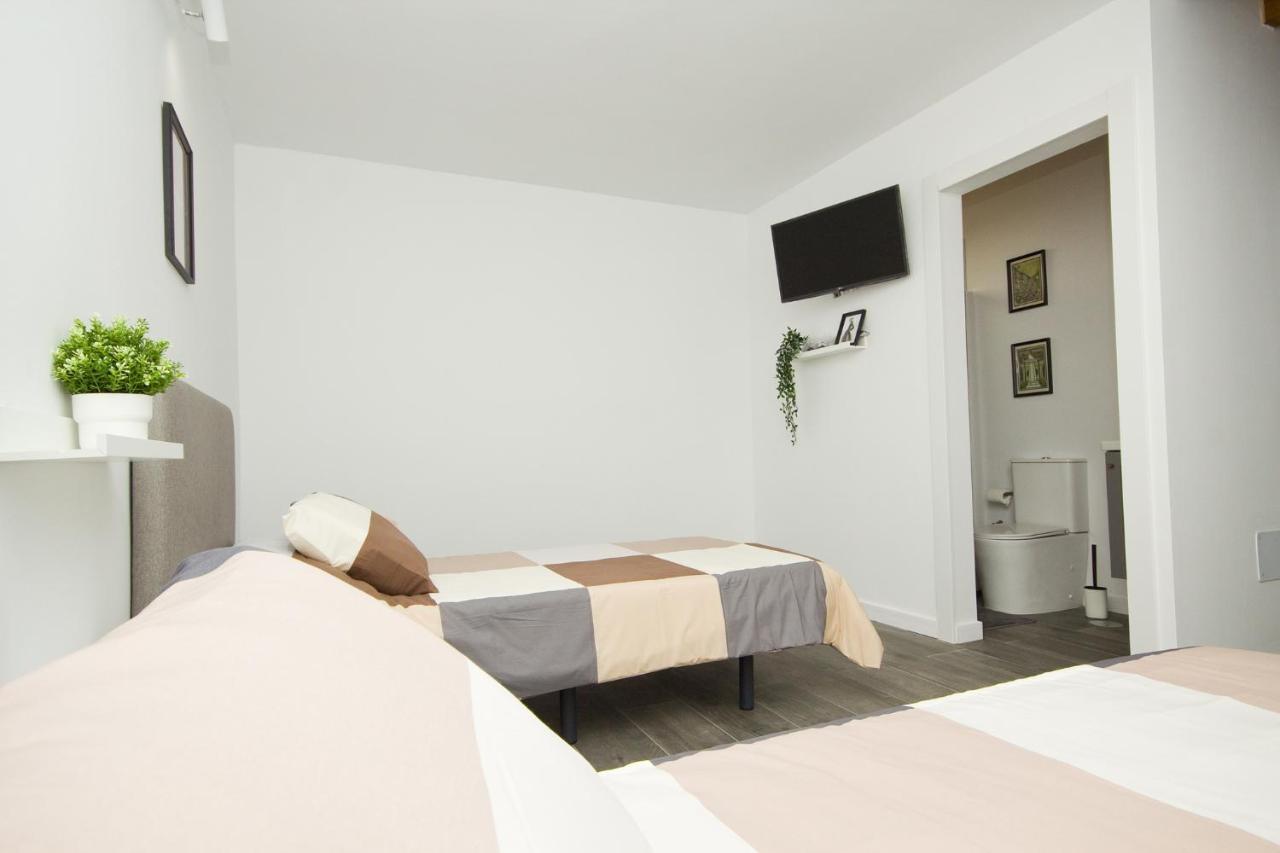 Alonsos - Open Mall - By Az Guest house