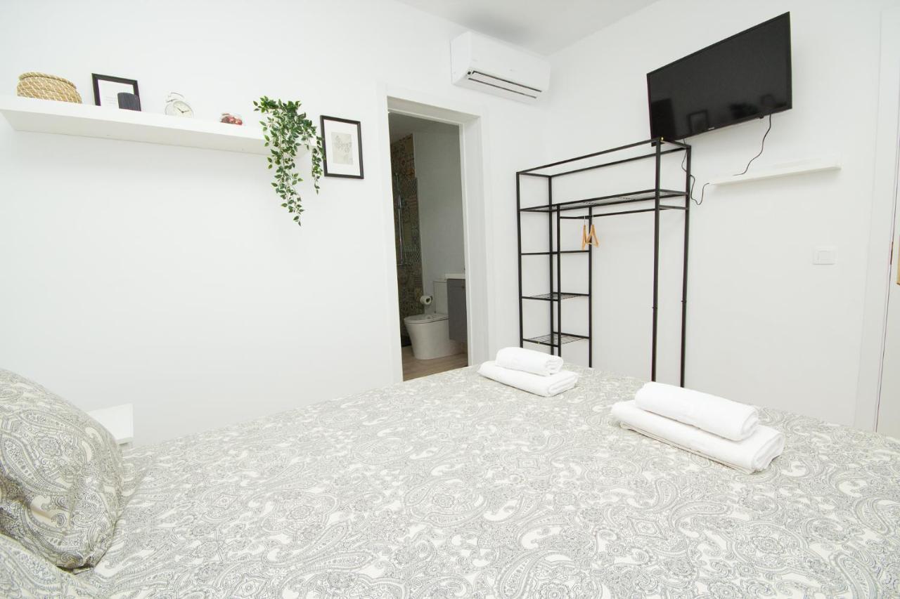 Guest house Alonsos - Open Mall - By Az *