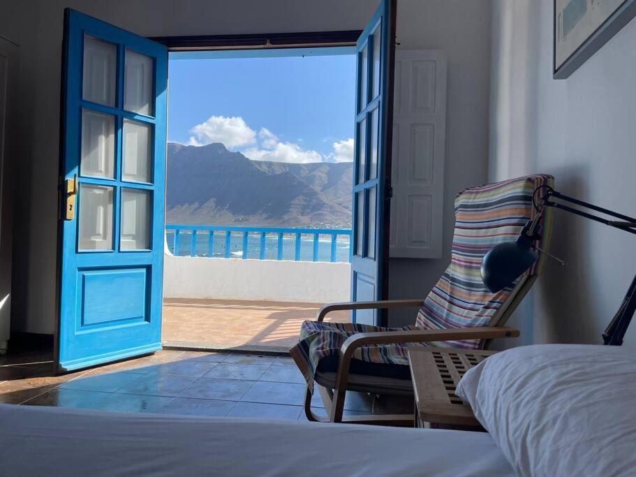 Beachfront * Famara