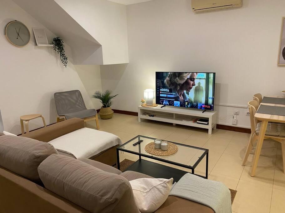 Casa Marla Mit 3 Schlafzimmern Und 2 Badezimmern Apartment