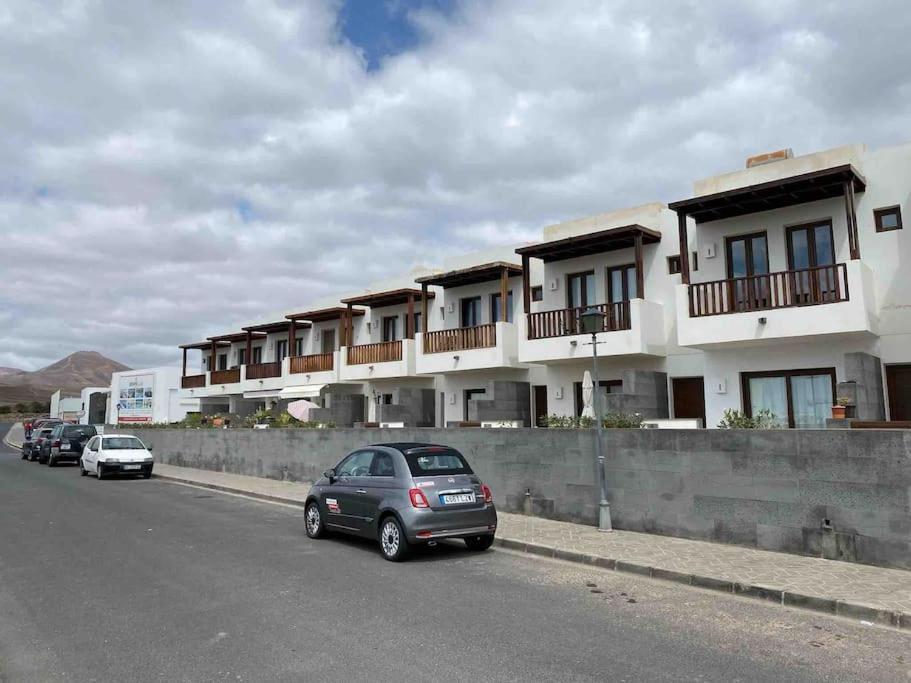 Casa Marla Mit 3 Schlafzimmern Und 2 Badezimmern * Puerto Calero