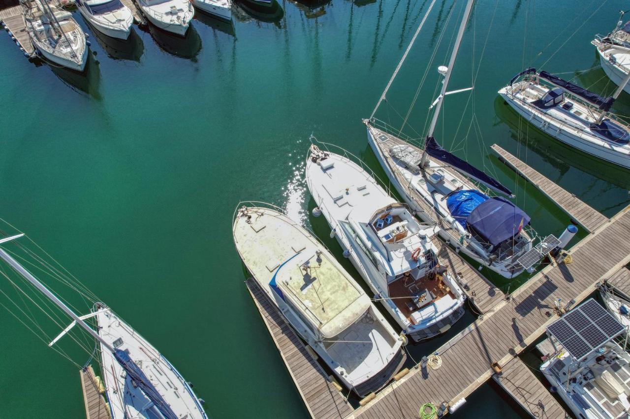 Houseboat Isurus Quinto Holiday home *