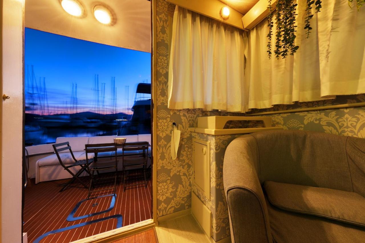 Holiday home Houseboat Isurus Quinto *