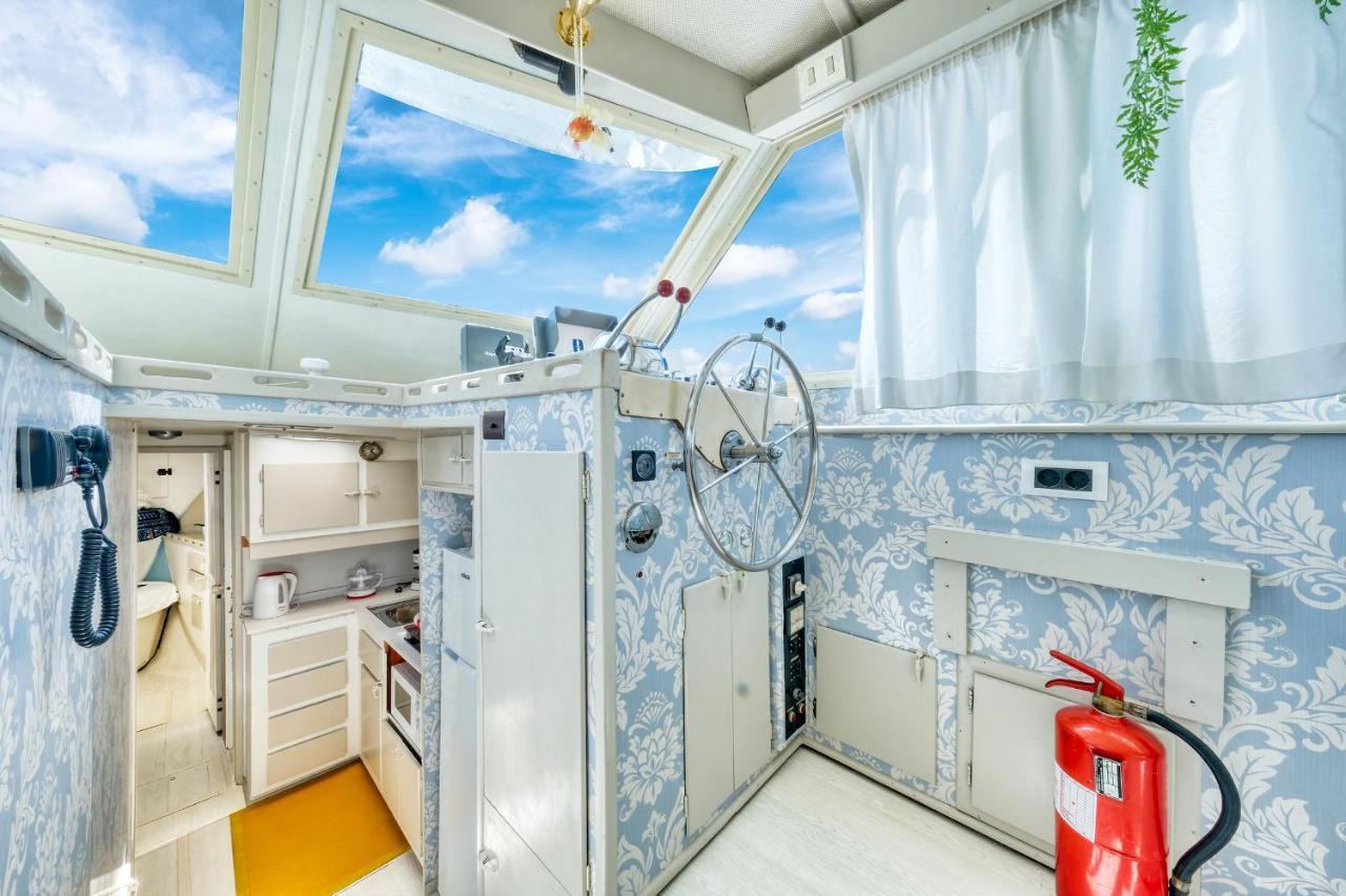Houseboat Isurus Quinto