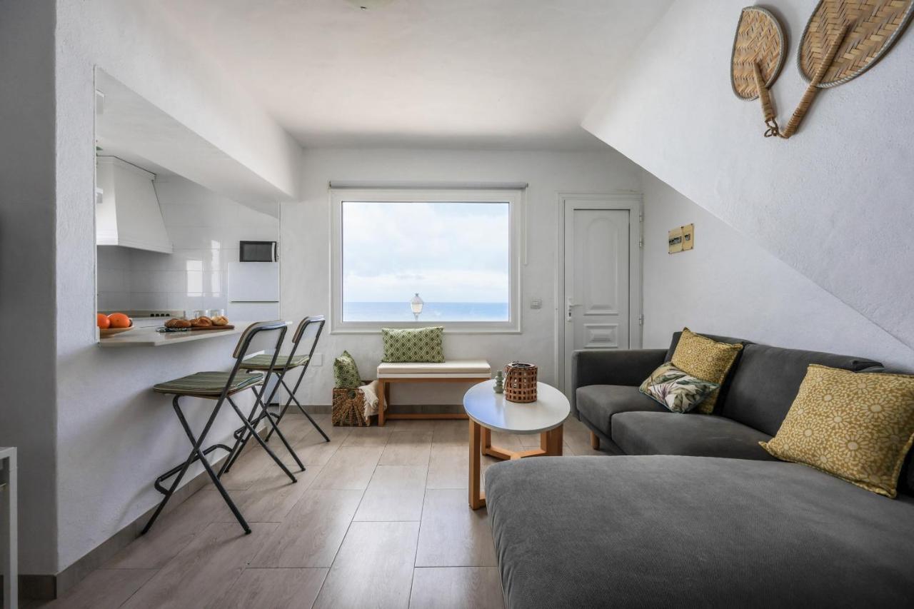 Sweet La Ola Apartment