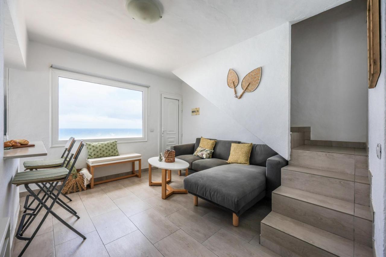 Sweet La Ola Apartment