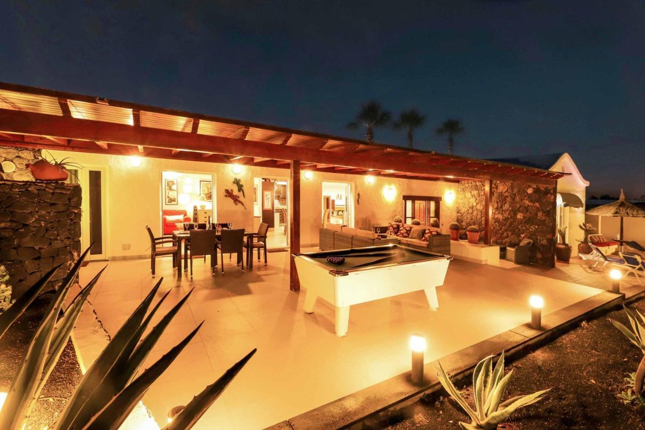Dos Piedras Villa *