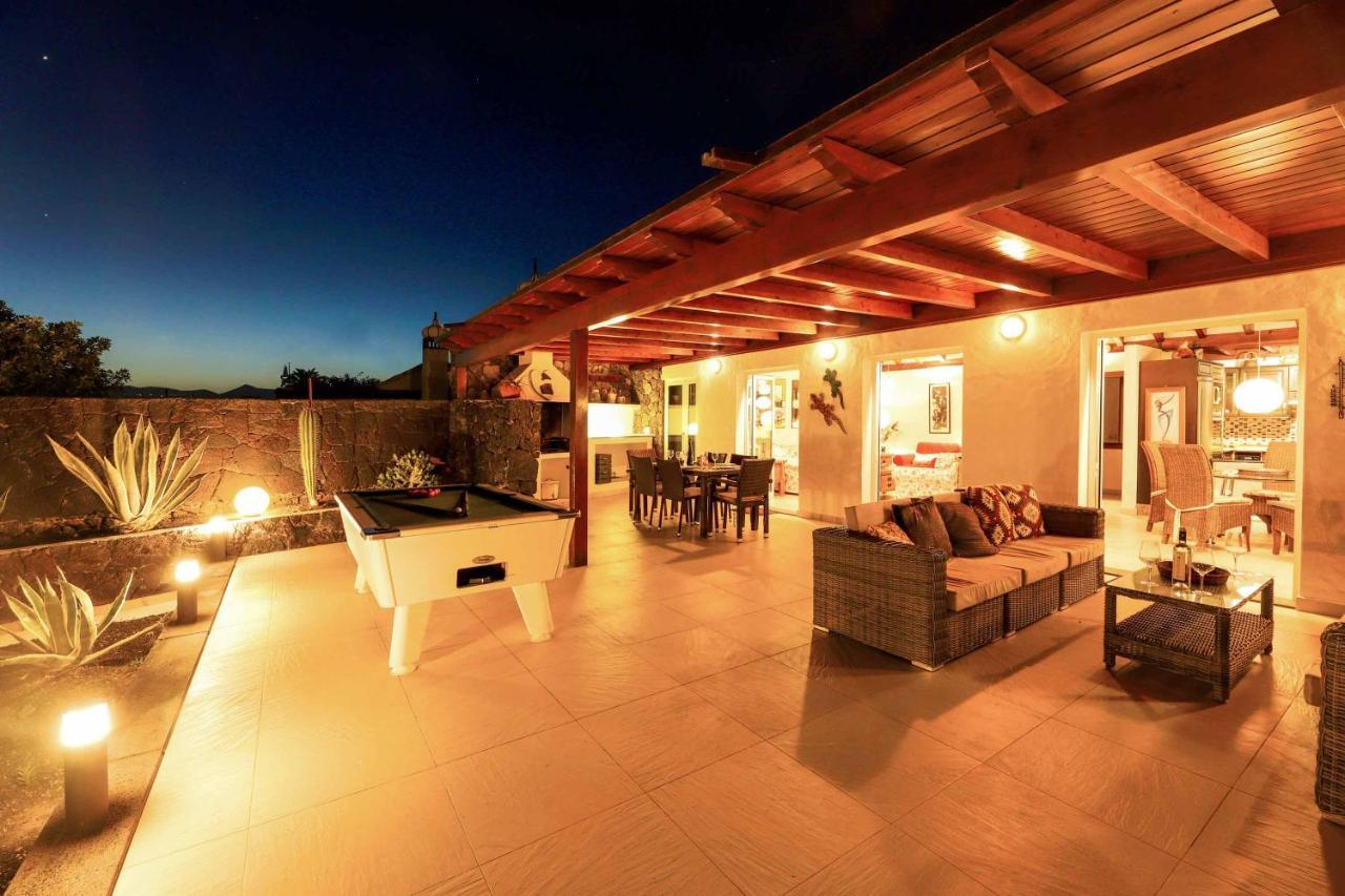 Dos Piedras Villa