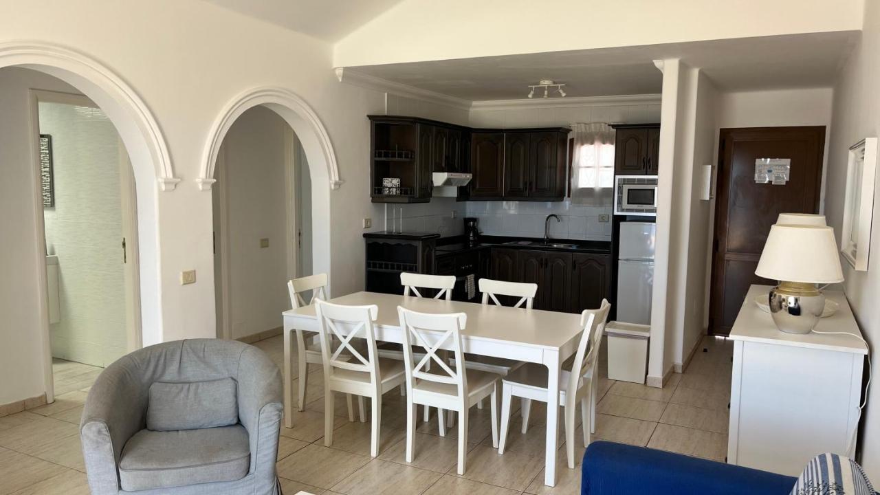 Apartment La Cumbre8a- 2 Bed-2 Bath - 1st Fl.- Air-con-wi-fi Puerto del Carmen (Lanzarote)