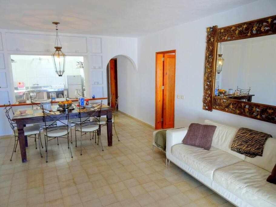 Casa Descanso Con Jacuzzi En Сasa de vacaciones Playa Quemada
