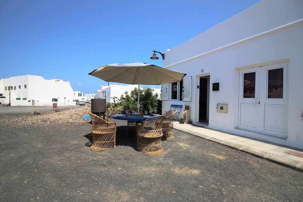 Casa Alejandra Con Terraza Y Barbacoa Сasa de vacaciones El Golfo