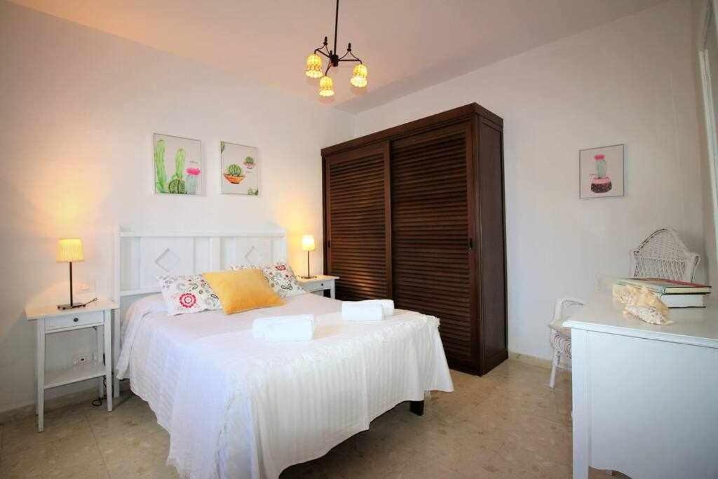 Casa Alejandra Con Terraza Y Barbacoa Сasa de vacaciones El Golfo