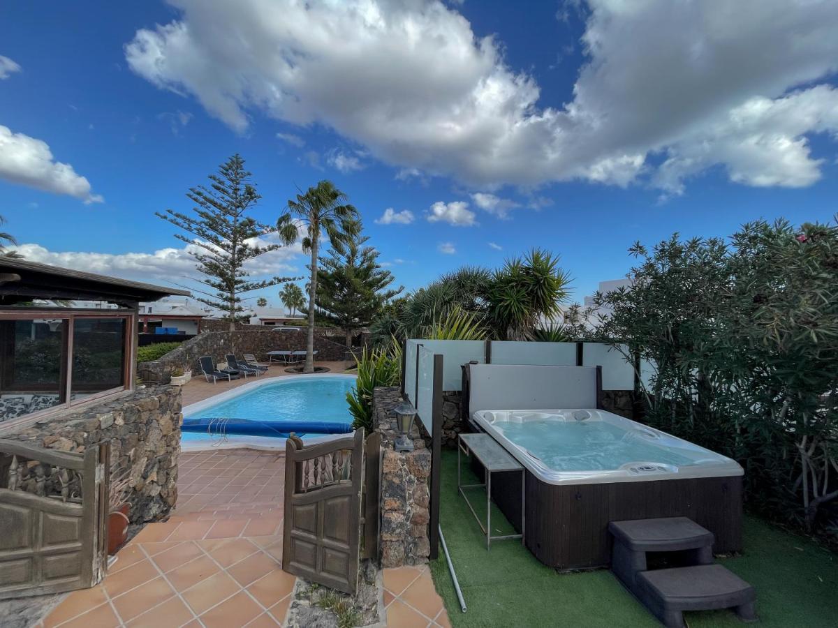 Piscine Jacuzzi Puerto Del Carmen Villa