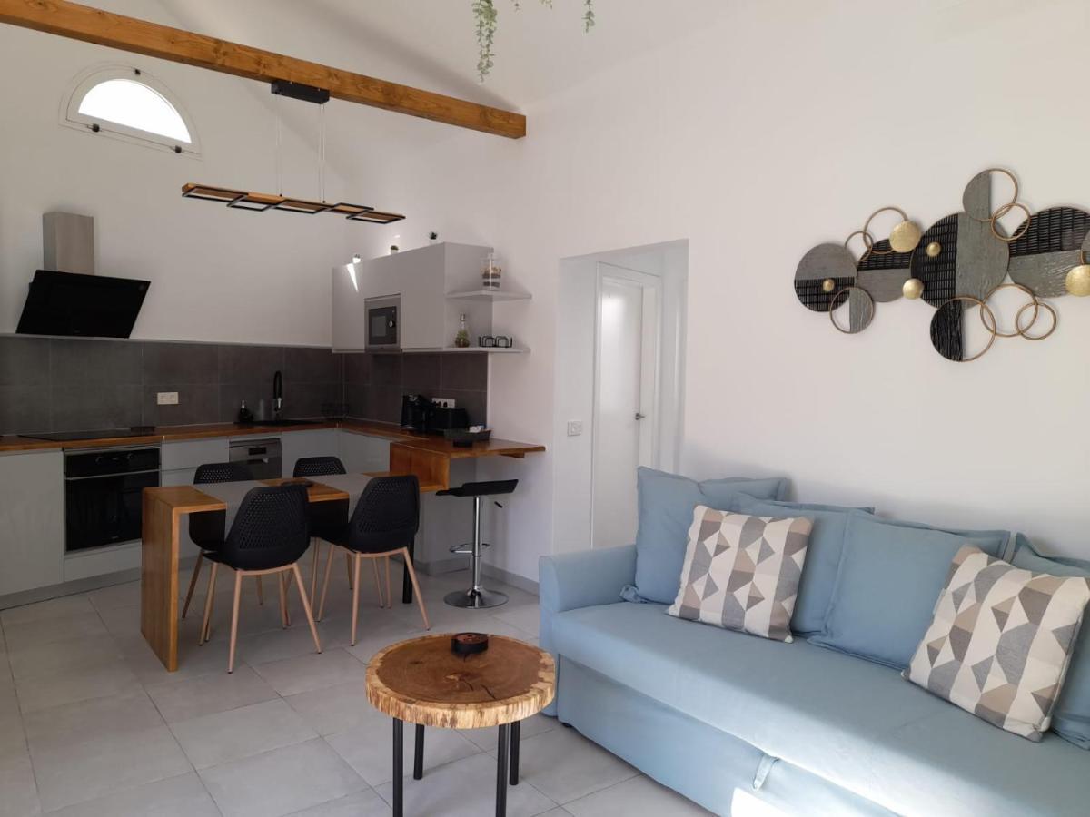 Apartamento La Palmera - 2 Bedroom - Playa Roca Sea Front Access - Pool View - Free Ac - Wifi Costa Teguise