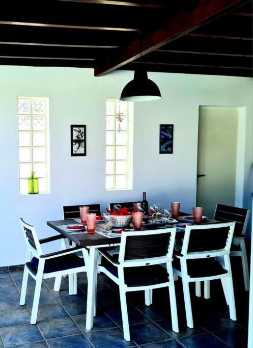 Villa Nitho - Heated Pool, Panoramic View, Privacy