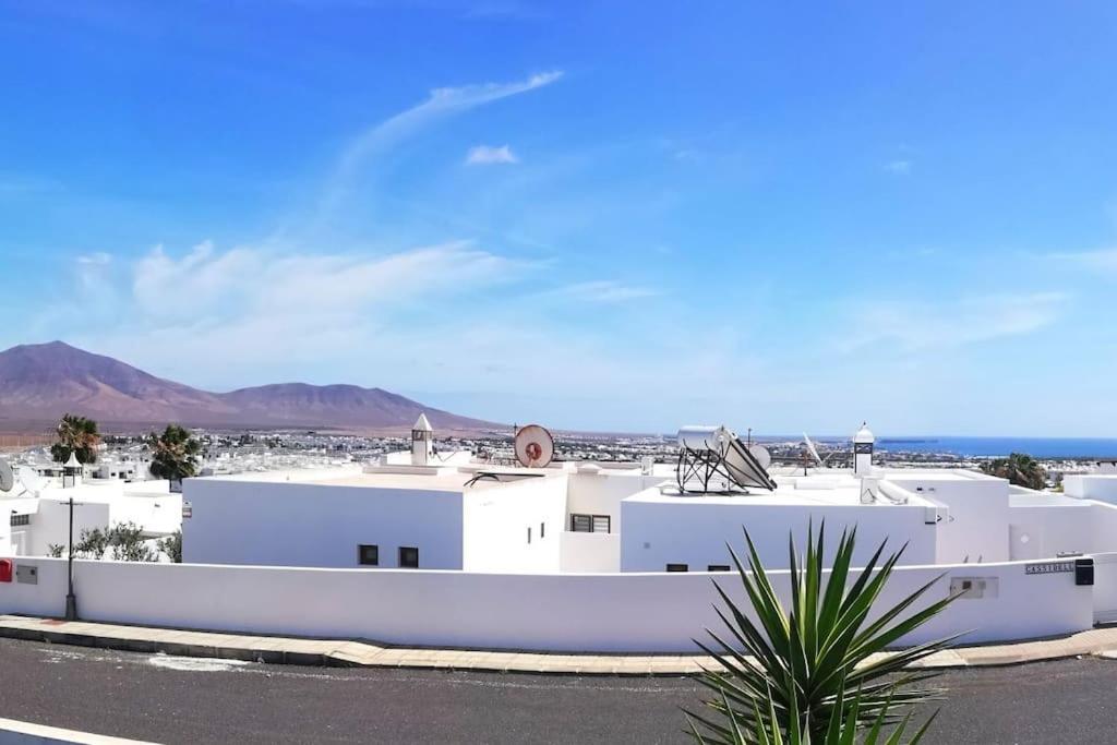 Villa Nitho - Heated Pool, Panoramic View, Privacy *