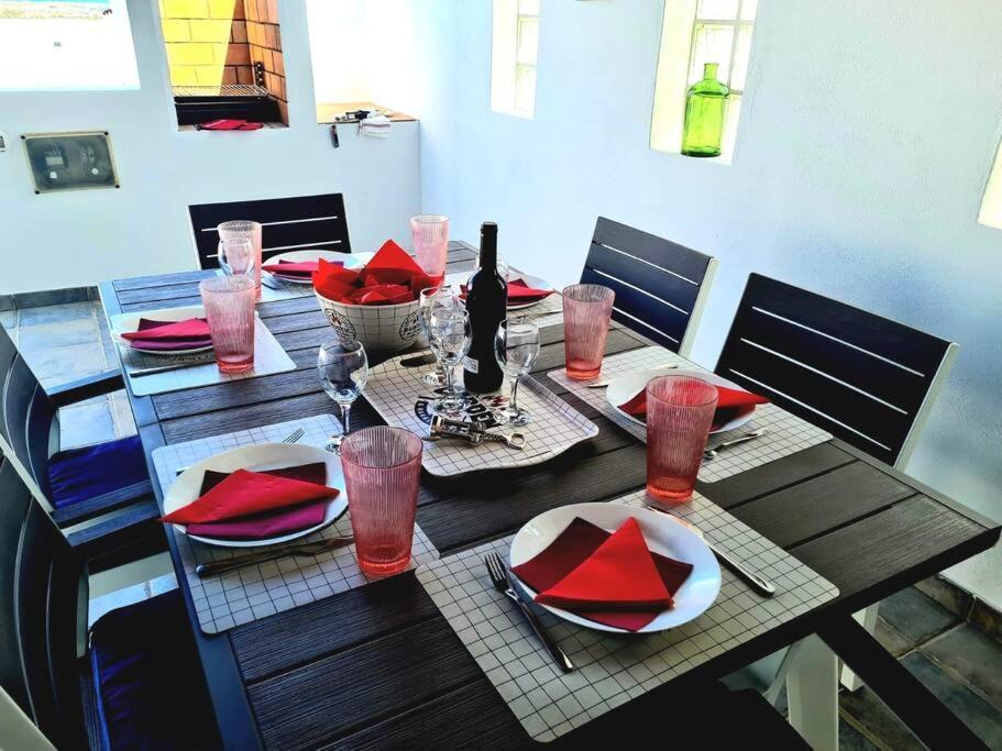 Nitho - Heated Pool, Panoramic View, Privacy Villa