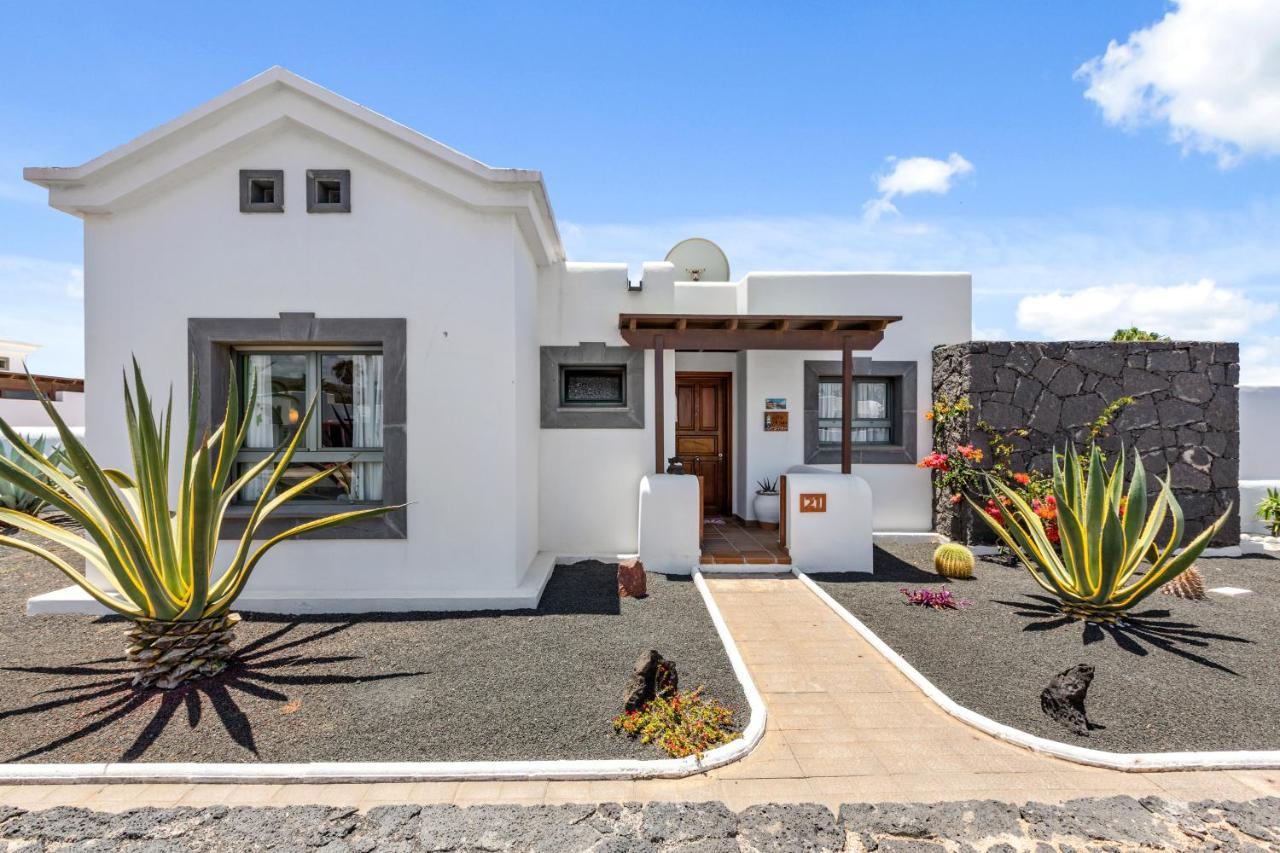 El Faro Playa Blanca (Lanzarote)
