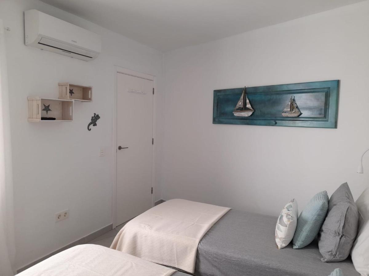 Apartamento La Palmera - 2 Bedroom - Playa Roca Sea Front Access - Pool View - Free Ac - Wifi