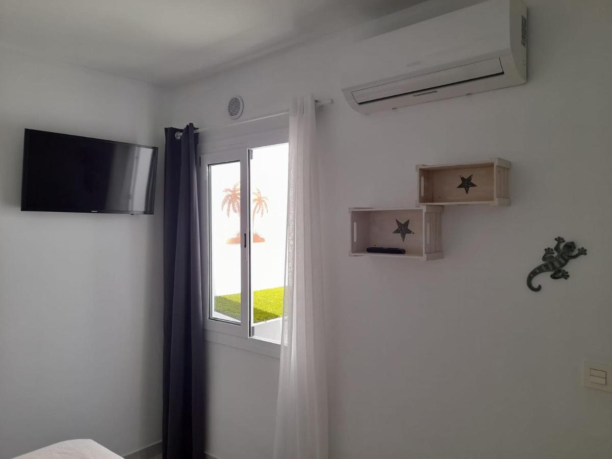 La Palmera - 2 Bedroom - Playa Roca Sea Front Access - Pool View - Free Ac - Wifi Costa Teguise