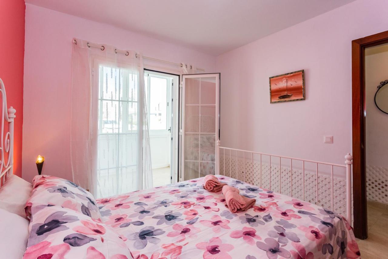 Bright 5 Minutes Walking From The Beach Apartment