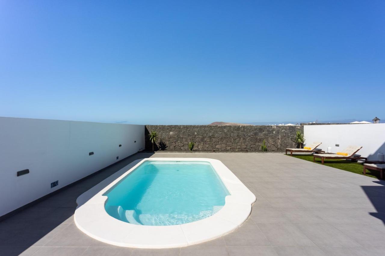 Tebar Villa *
