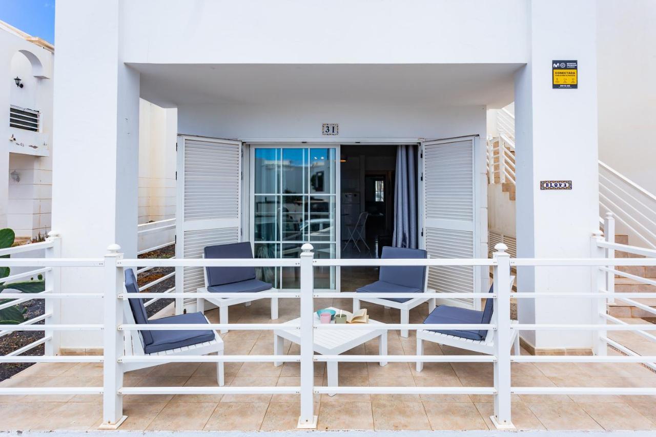 Bright 5 Minutes Walking From The Beach Apartment Tias