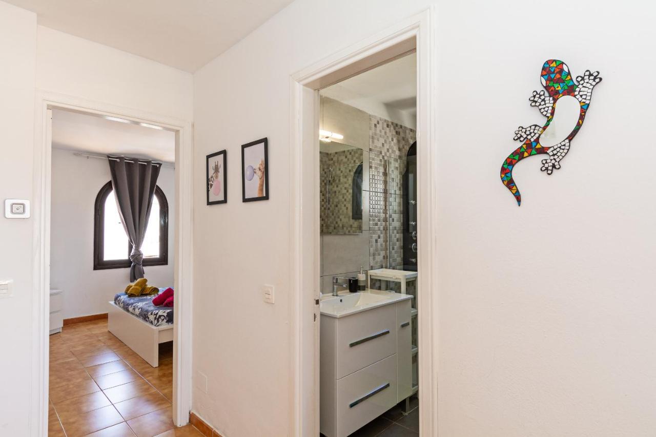 Casa Ayram - Private Terrace - Pool - 10 Min Walk *