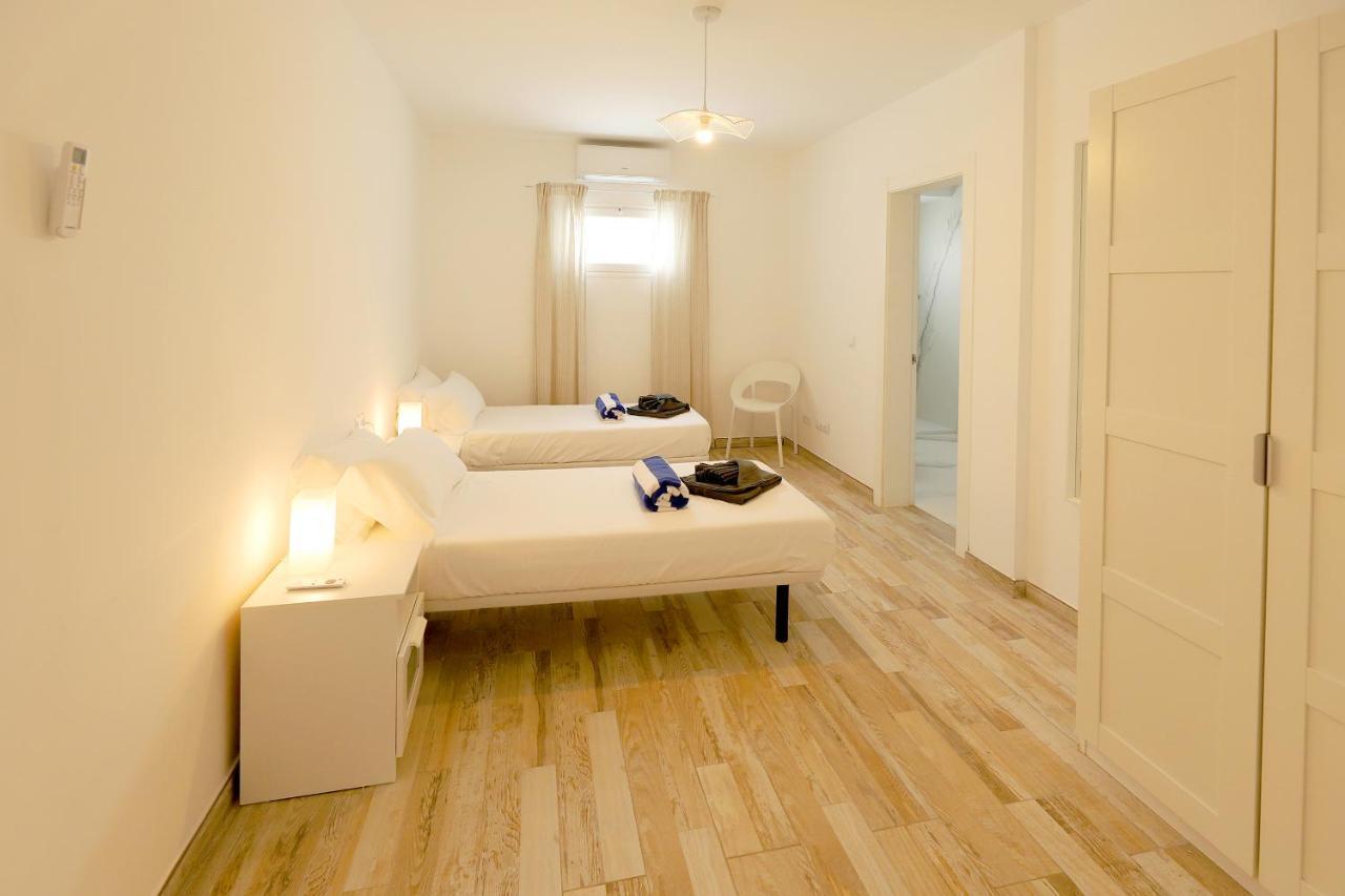 Bella, Modern 4 Bed *