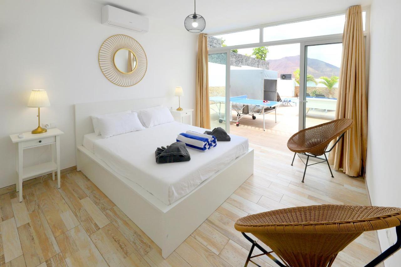 Bella, Modern 4 Bed Playa Blanca (Lanzarote)
