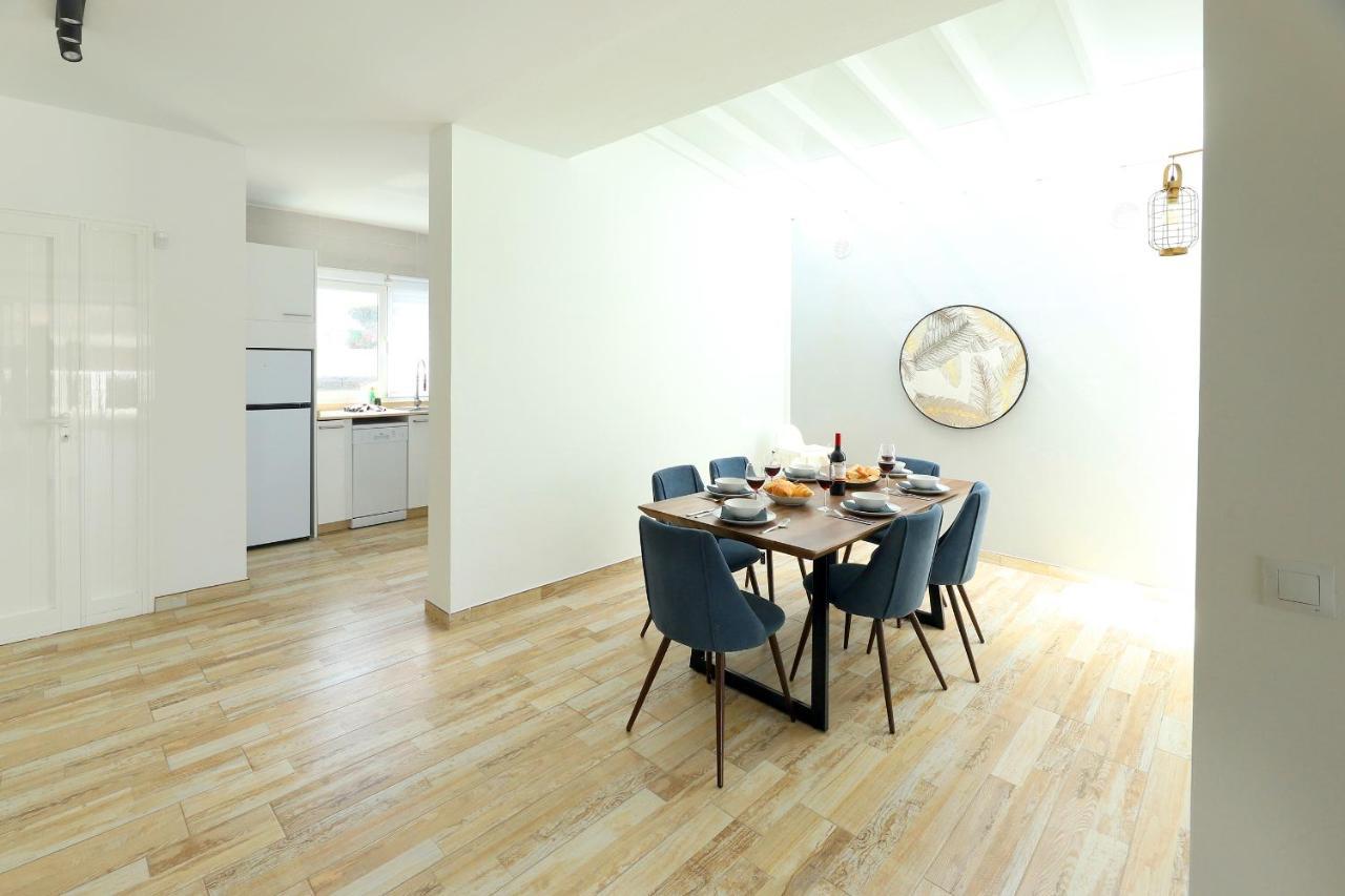 Bella, Modern 4 Bed *