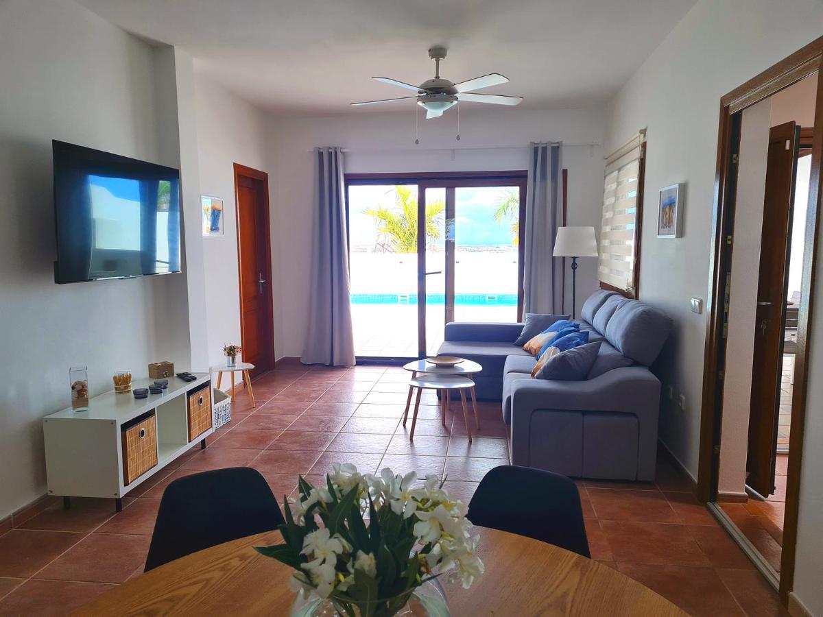 Villa Nitho - Heated Pool, Panoramic View, Privacy