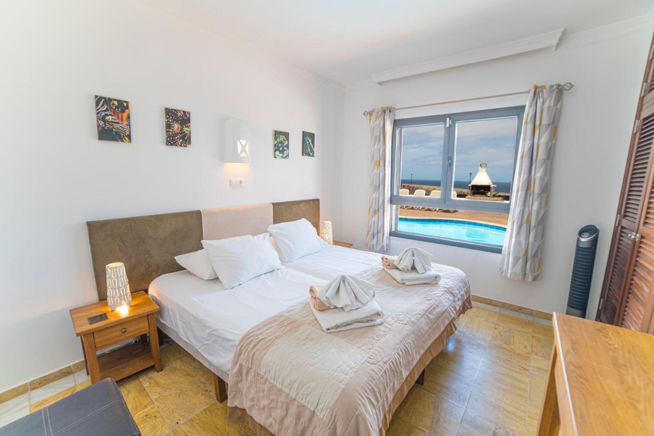 Holiday home Babel - First Line Seafront House *