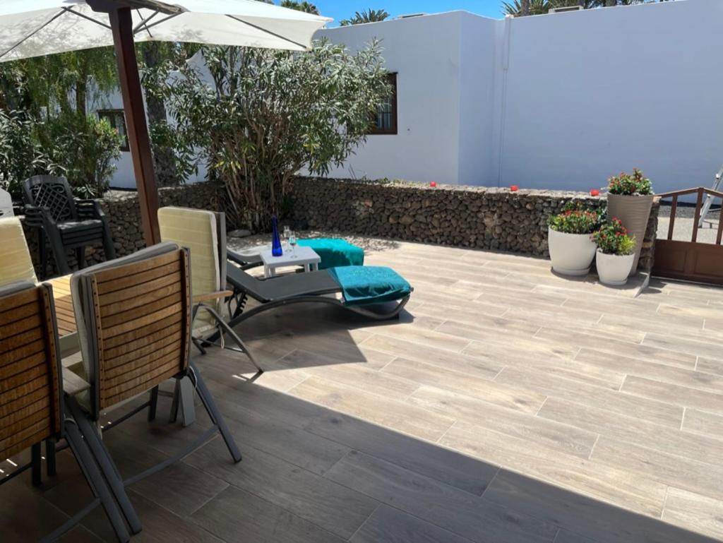 Deluxe 2 Bedroom On Brisas Complex With Large Heated Pool, Close To Villa Playa Blanca (Lanzarote)