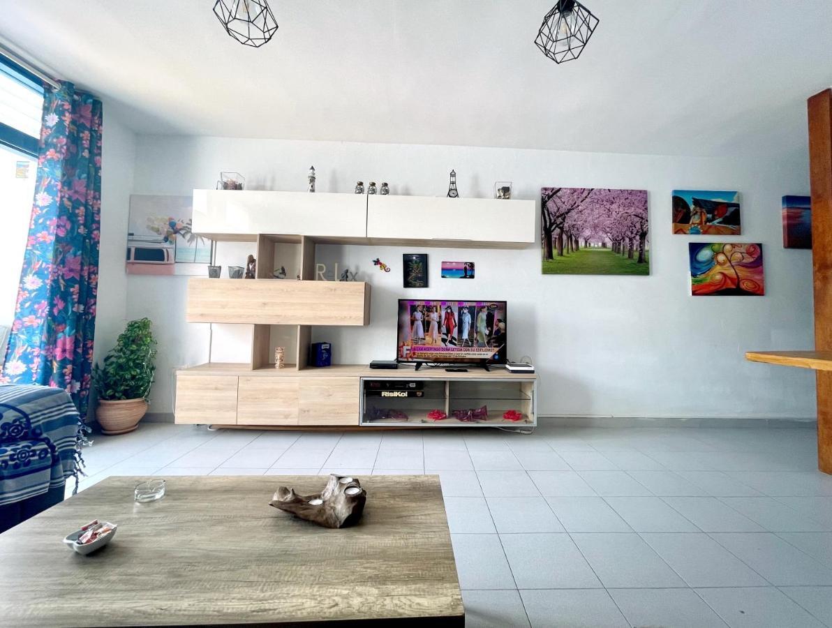 Casita Mara! 2' Line To The Sea, Shops And Bar's Apartment Tias
