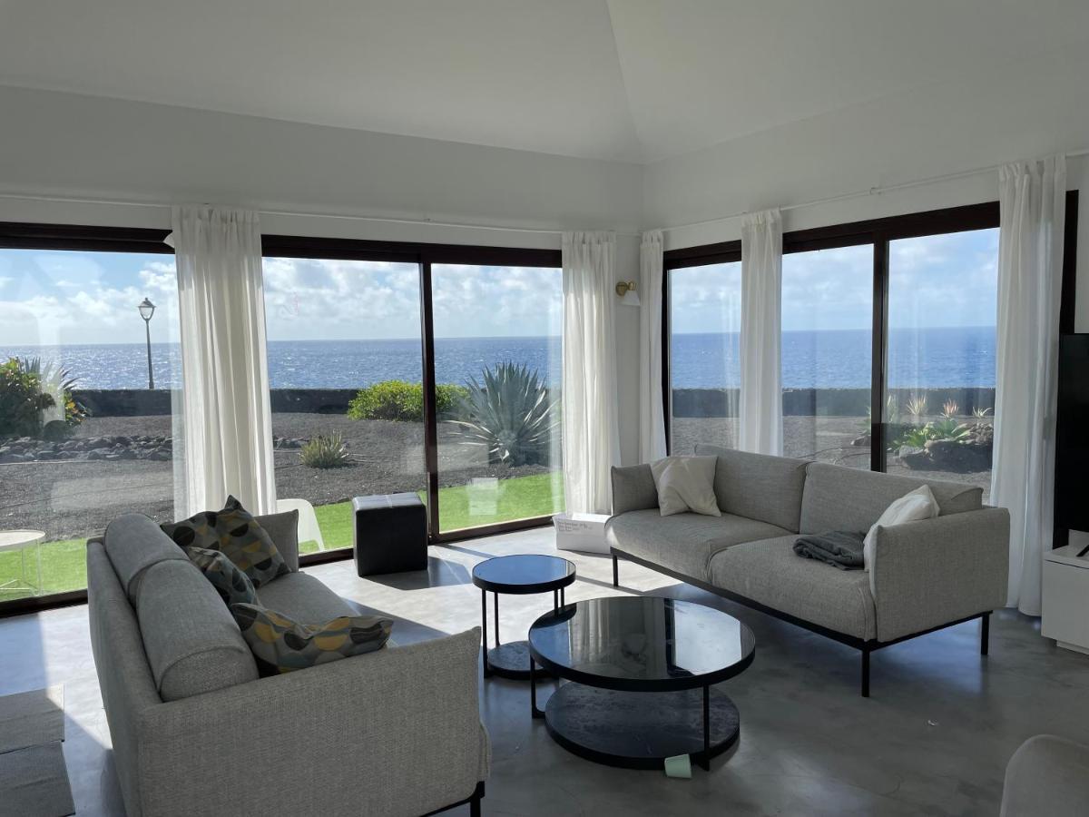 Holiday home Babel - First Line Seafront House *