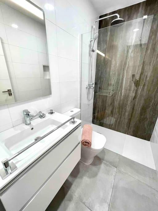 Weybeach 7 - New, Modern, Stylish, Fully Equipped Apartment *