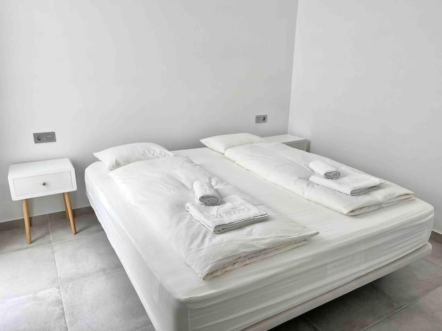 Apartment Weybeach 7 - New, Modern, Stylish, Fully Equipped *