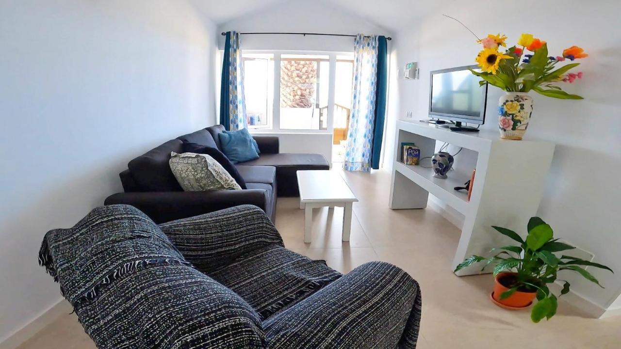 Tierra, Primera Linea Mar Apartment Playa Honda (Lanzarote)