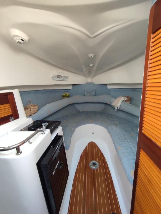 Ohana Botel