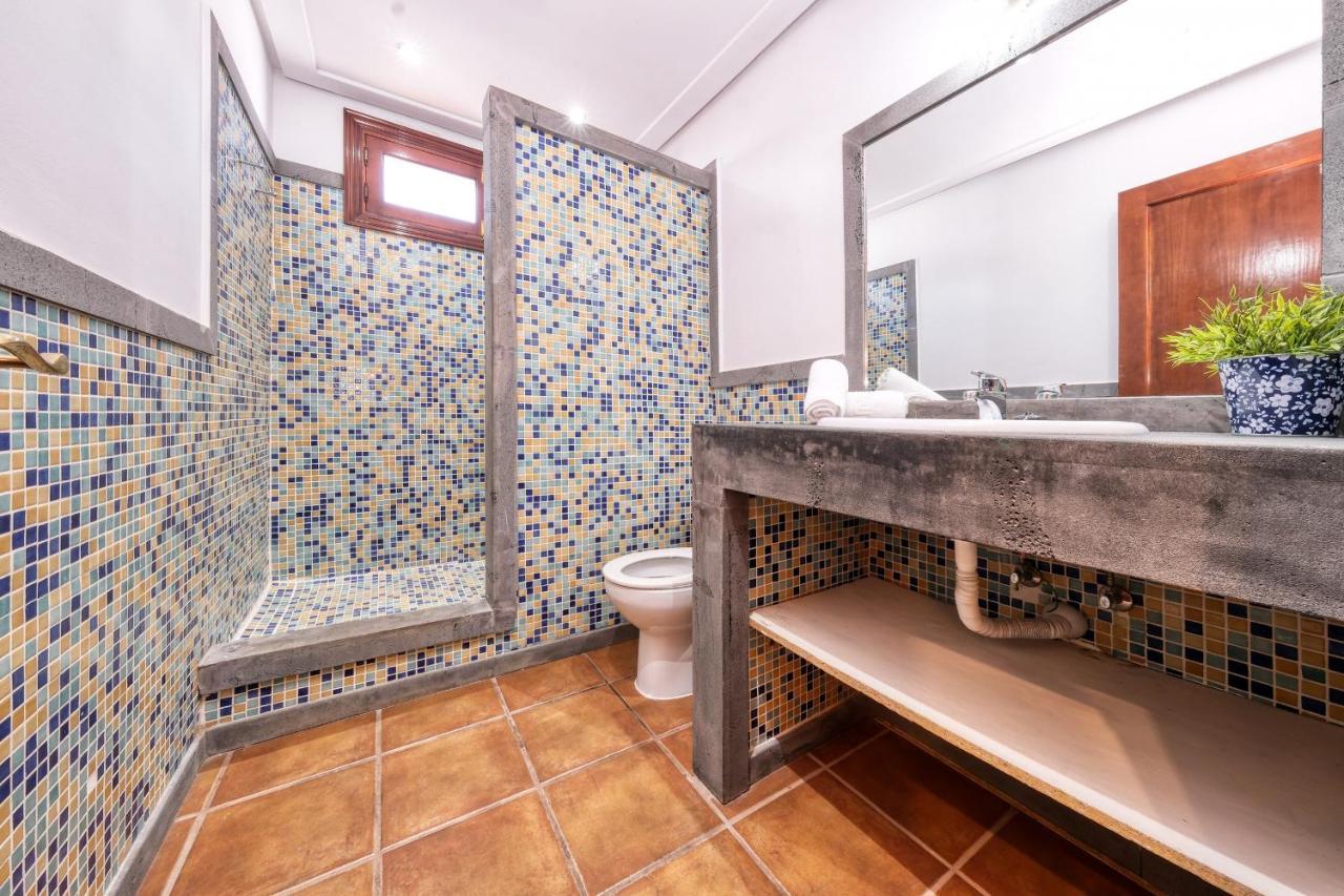 Aurelia-pool, Jacuzzi And Solarium *
