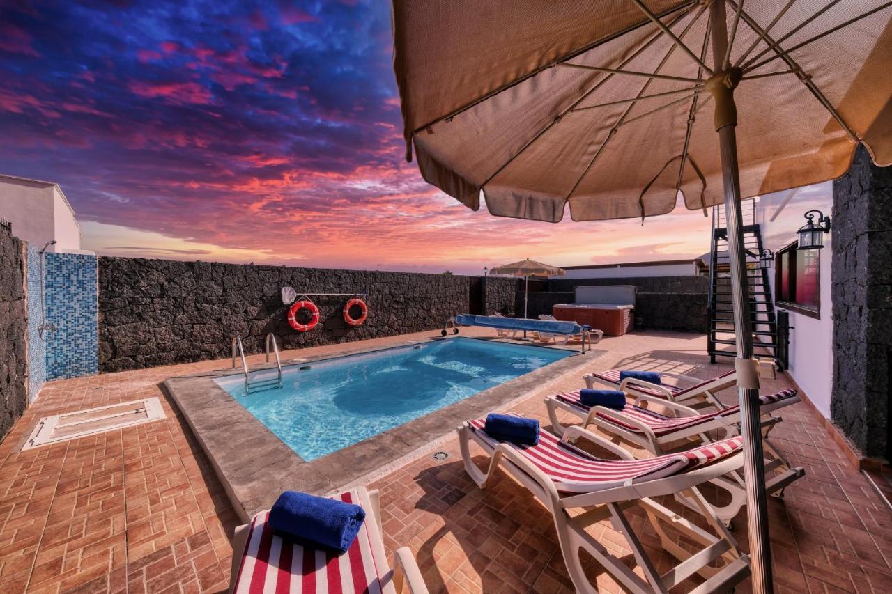 Villa Aurelia-pool, Jacuzzi And Solarium *