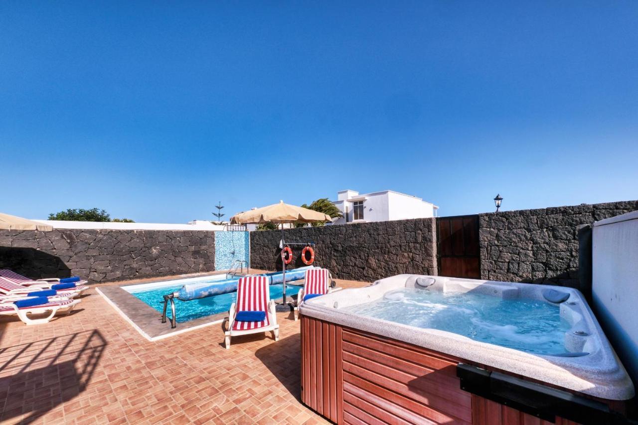 Aurelia-pool, Jacuzzi And Solarium *