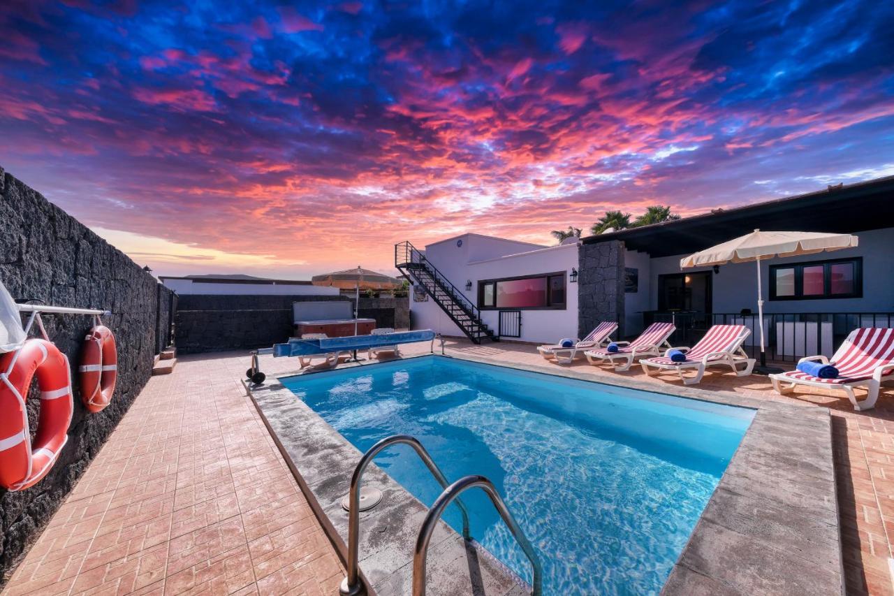 Aurelia-pool, Jacuzzi And Solarium Playa Blanca (Lanzarote)