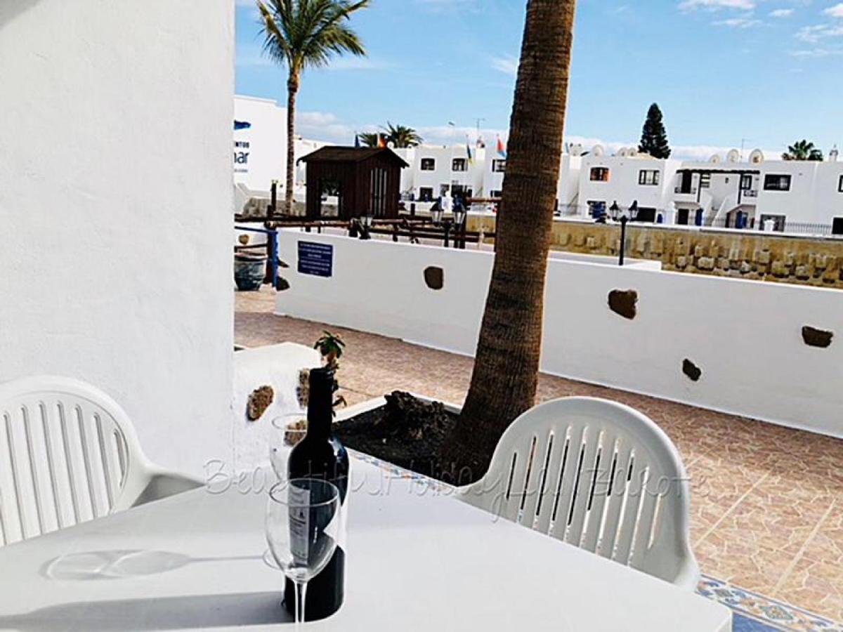 Bellisima 200m From The Ocean With Pool, Wifi Sat-tv Apartment
