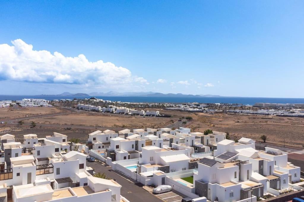 Casa Lolalo - Modern With Pool, 15min Walk To Marina Rubicon Holiday home *